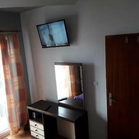 Dalmatino Apartman Brodarica