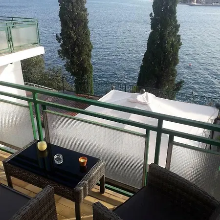 Apartment Dalmatino *