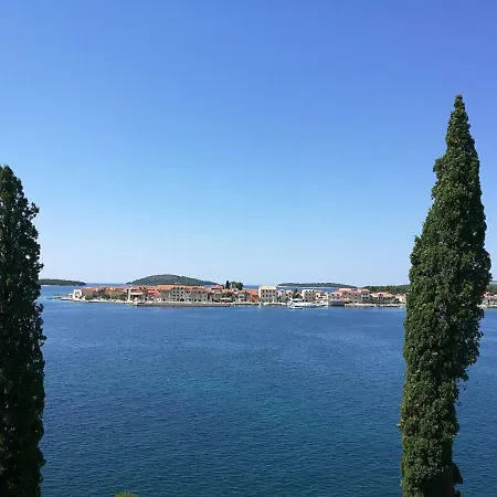 Dalmatino Apartman *