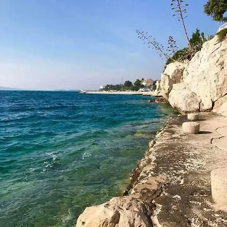 Dalmatino * Brodarica (Sibenik-Knin)