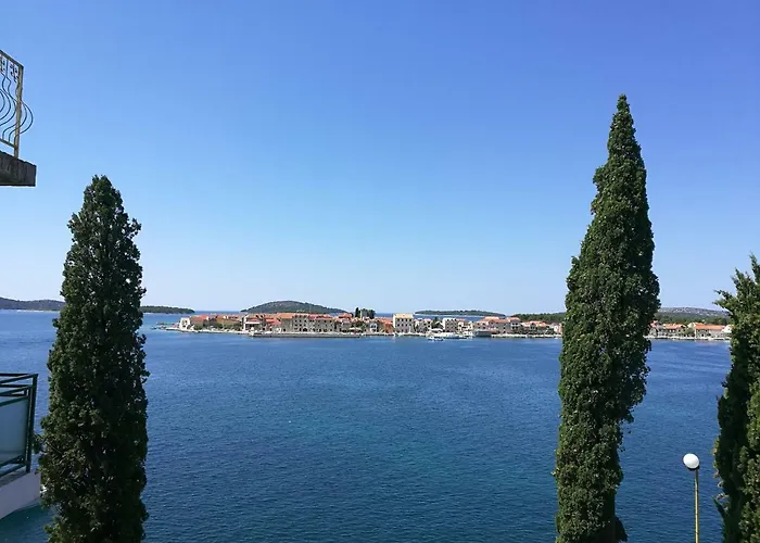 Dalmatino Apartman *