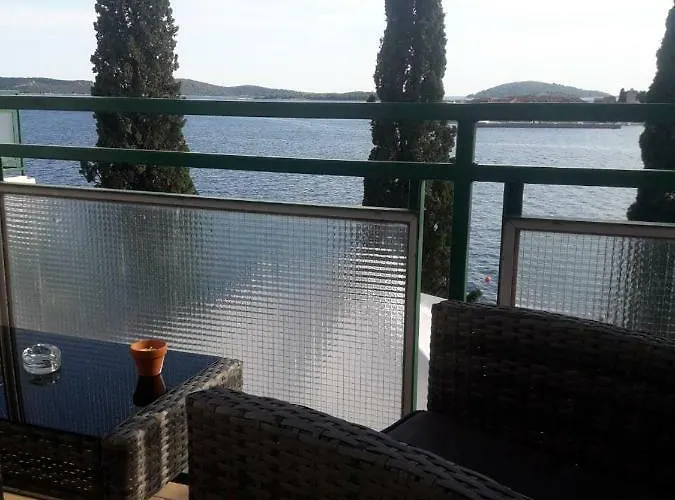 Dalmatino Apartman *