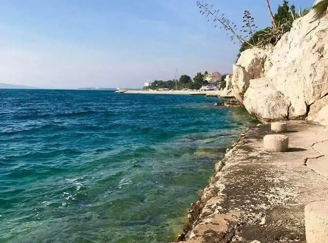 Dalmatino * Brodarica (Sibenik-Knin)